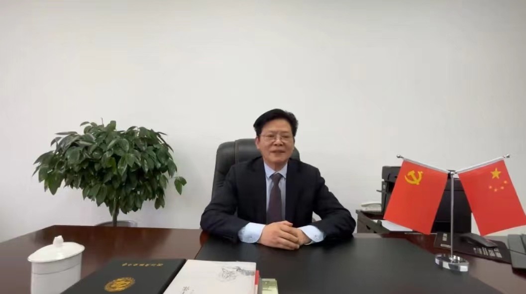 时代楷模,贵州台江民族中学原校长陈立群也给全体学员送来了暖心寄语.