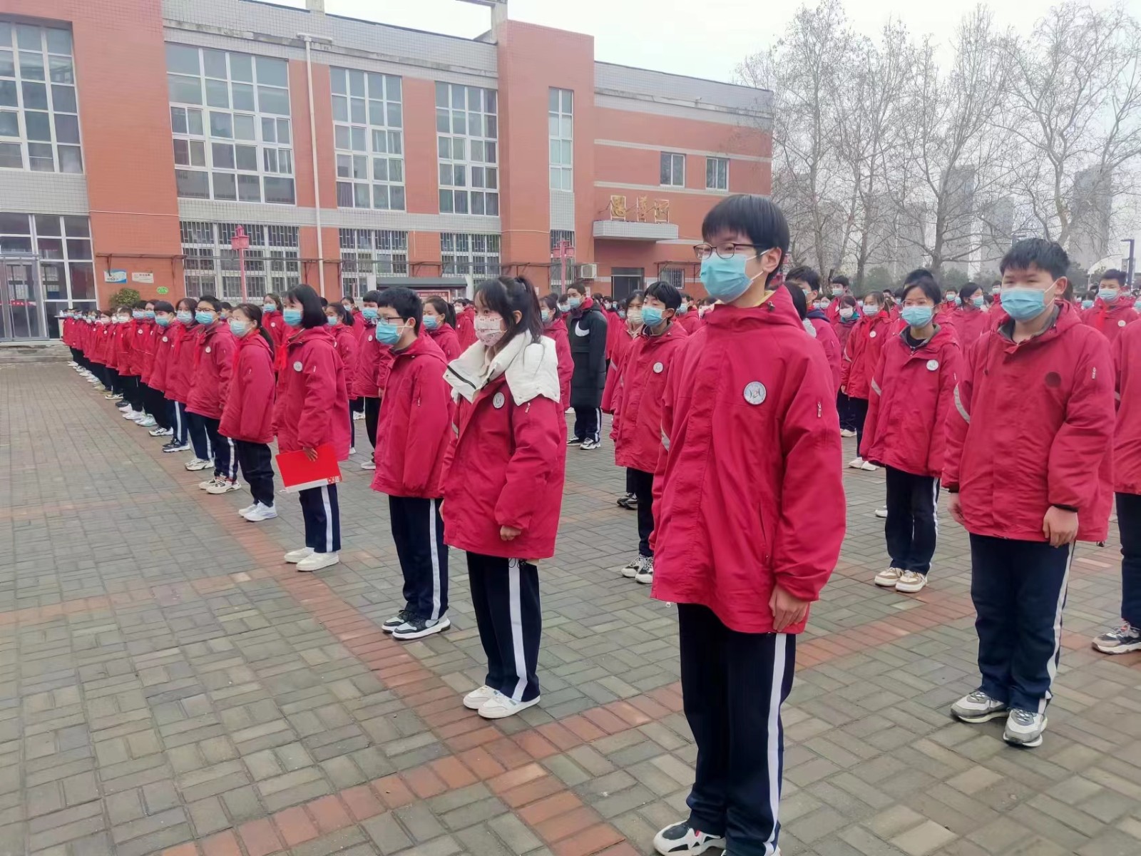 郑州市管城回族区第三中学举行养成好习惯成就好人生主题升旗仪式