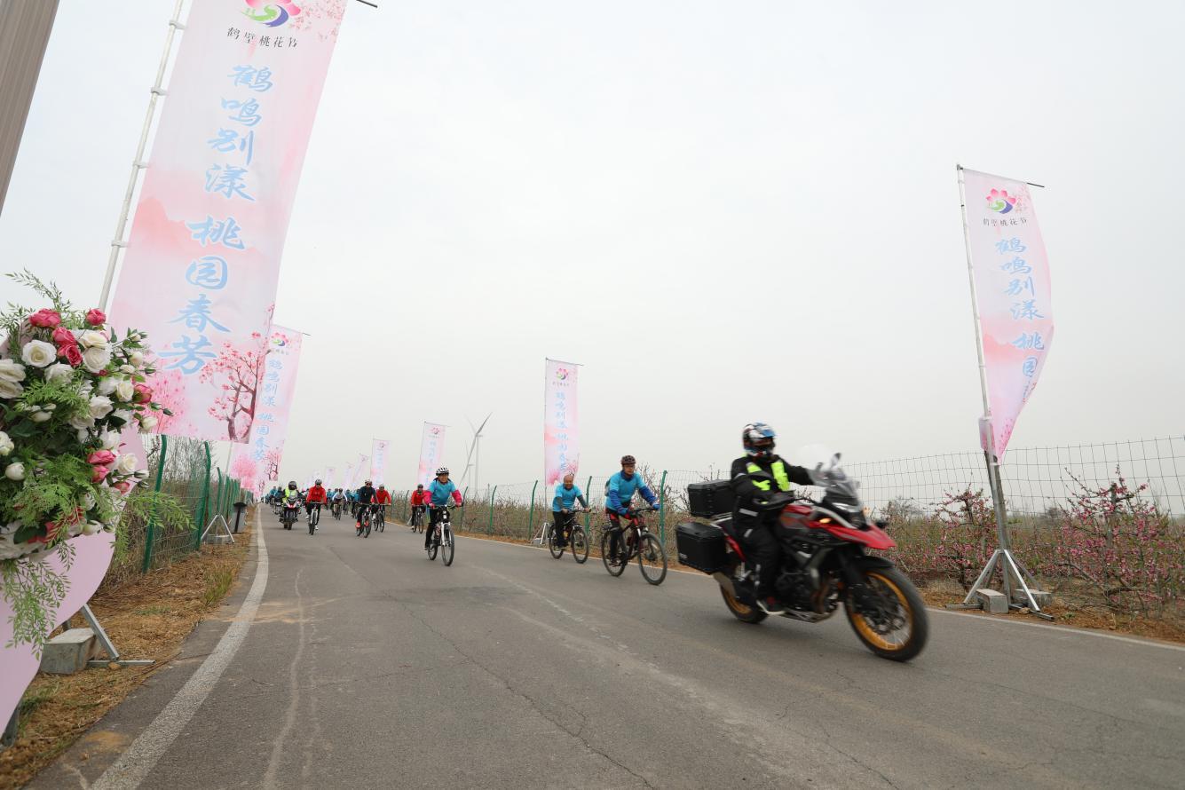 纳米体育3600余名选手骑进春天里 郑州一选手获鹤壁2023全国山地自行车邀请赛季军(图7)