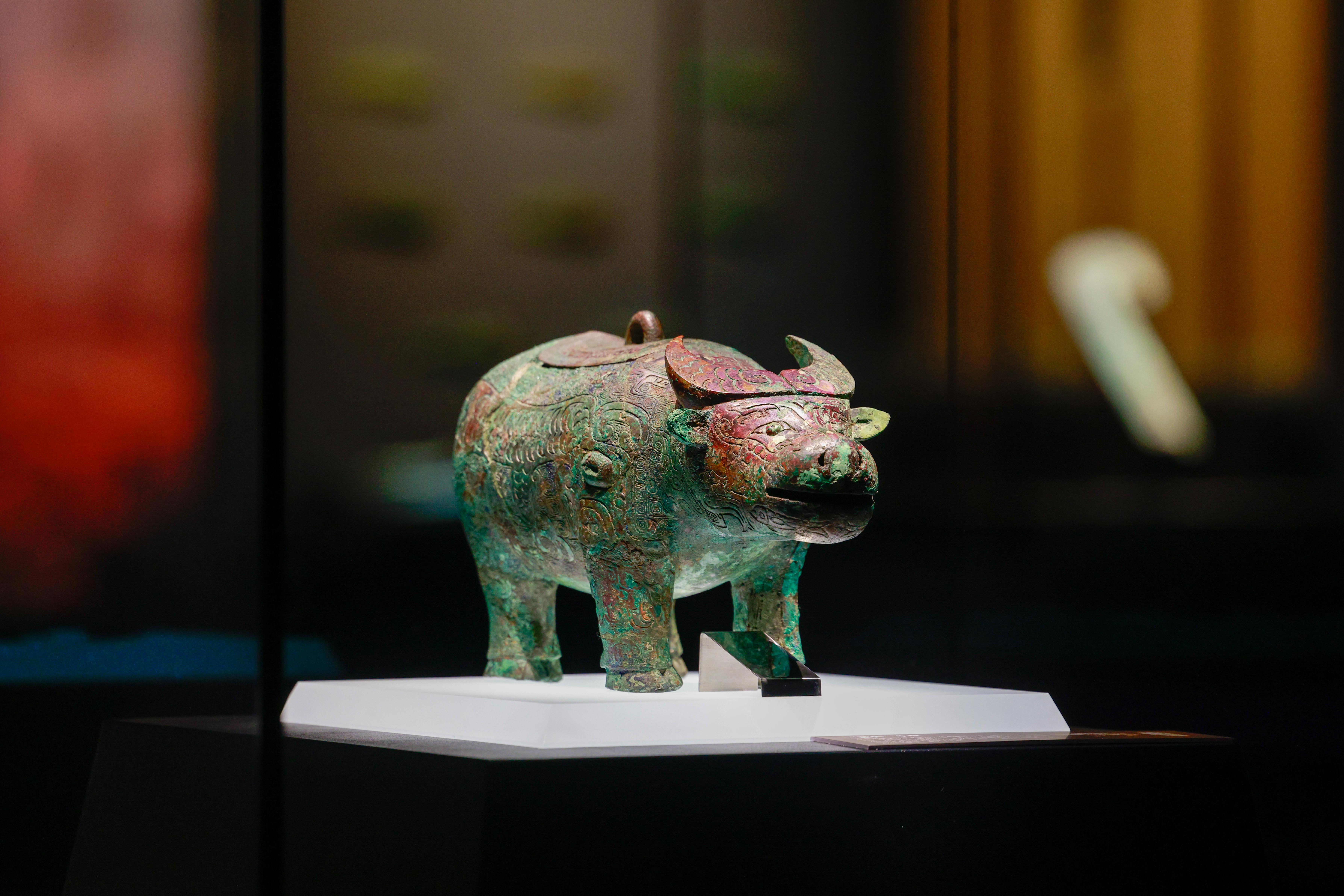 “源”来如此丨3000多年前的青铜水牛搬进新家啦